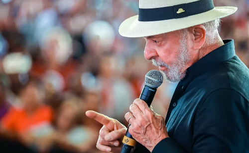 Lula retorna a Minas e anuncia investimentos em Mariana e Contagem