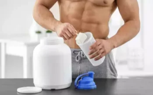 Especialista alerta: uso de creatina sem orientação pode ser perigoso