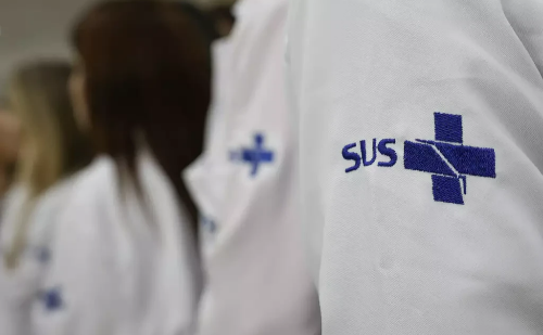 Com salário de R$ 16 mil, AgSUS abre concurso para médicos de família