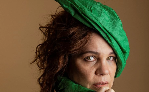 Ipatinga recebe monólogo com atriz de 'Pantanal'