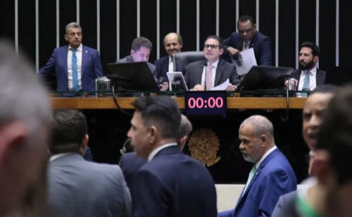 Governo intensifica liberação de emendas e favorece Centrão