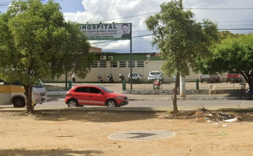 Feto de seis meses é encontrado em vaso sanitário de hospital em Minas