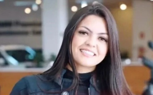 Mulher de 24 anos morre ao bater motocicleta na traseira de carro na BR-116