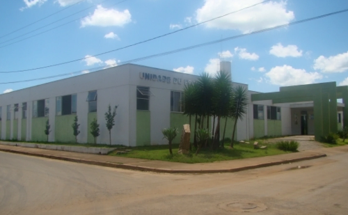 Quase enterrado vivo: idoso 'ressuscita' no necrotério e assusta agente funerário