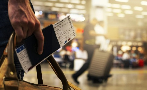 Como economizar nas viagens de julho sem abrir mão do conforto