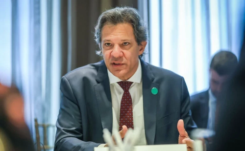 Haddad busca cortar R$ 15 bi em benefícios fiscais após revés no IOF
