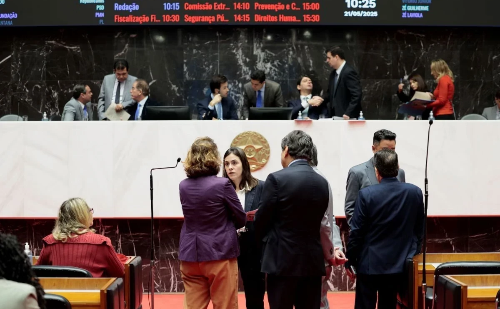 Zema recebe aval da ALMG para federalizar Codemig e Codemge