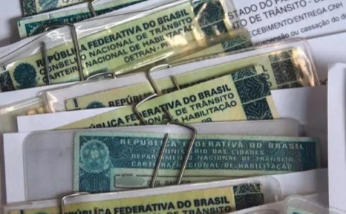 Aprovada lei que exige checagem criminal para renovar CNH em Minas