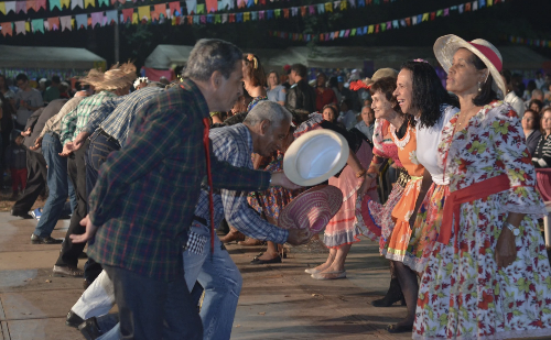 Arraiá do Ipaneminha anima área rural de Ipatinga com música e tradições juninas
