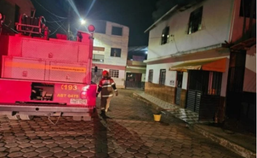 Discussão termina em tragédia: homem incendeia companheira e se joga do terceiro andar em MG