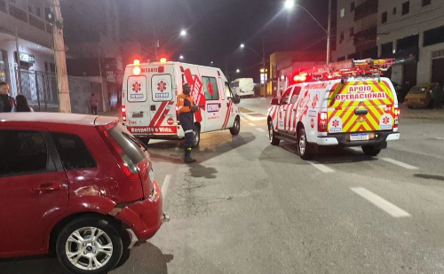 Motociclista de 24 anos fica ferida após acidente em João Monlevade