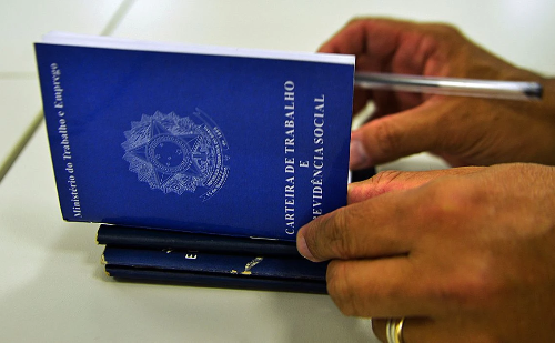 Condições precárias afastam trabalhadores e deixam vagas abertas no Brasil