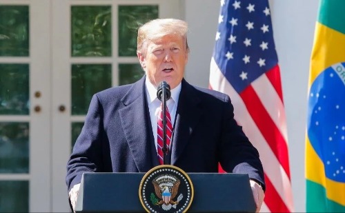 Trump impõe tarifa de 30% a México e União Europeia
