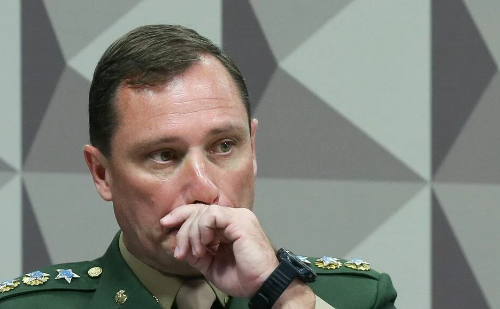 Mauro Cid presta depoimento ao STF sobre suposta tentativa de golpe