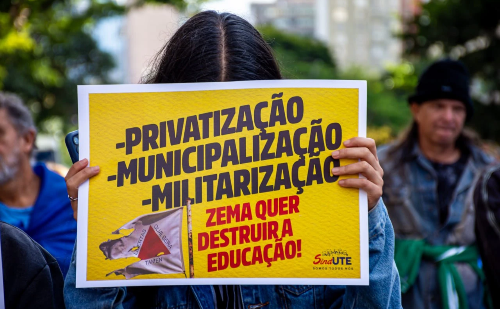 Sind-UTE aciona Justiça e acusa governo de Minas de impor militarização escolar