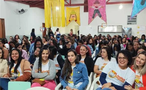 Profissionais da Educação Especial recebem capacitação em Santana do Paraíso