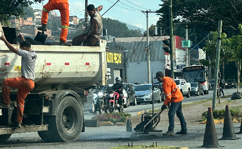 Ipatinga intensifica obras e cobre mais de 600 buracos em um mês