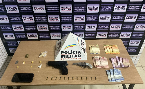 Dupla é detida com drogas, arma e munições em Caratinga