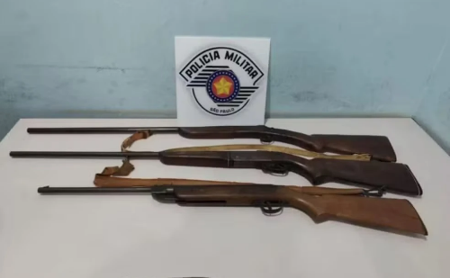 Idoso é agredido durante assalto e bandidos roubam espingardas no interior de SP