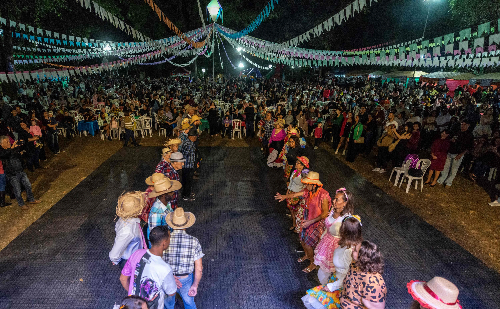 Arraiá d’Ajuda celebra 20ª edição com shows, quadrilha e solidariedade em Timóteo