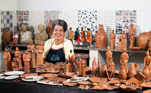 Cultura e memória ganham voz em livro de artesã de Coronel Fabriciano