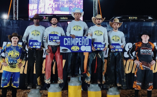 Timotense conquista título na montaria em touros na Expo Alto Rio Doce