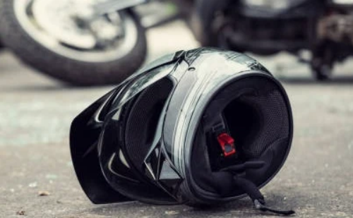 Motociclista morre ao perder controle da moto e atingir três pessoas em MG