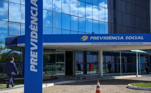 Mais de 500 mil aposentados já receberam ressarcimento por descontos irregulares no INSS