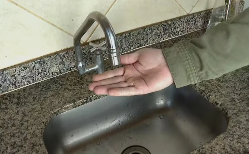Falta d'água afeta Nova Aliança em Ribeirão Preto por mais de 20 dias