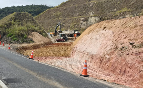 Pare e Siga na BR-381 é reduzido em Antônio Dias e desvio deve ser concluído até quarta-feira