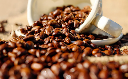 China libera 183 exportadores de café brasileiro em meio a tarifa de Trump