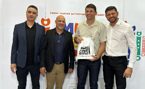 Projeto leva aulas de música gratuitas a 126 crianças e adolescentes em Ipaba