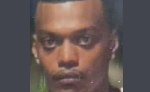 Jovem é morto a tiros por amigo após vítima enviar mensagem para a namorada dele