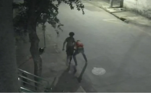 Em Coronel Fabriciano, assaltante arranca pedaço da orelha de adolescente durante roubo