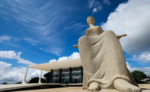 STF omite dados de viagens há mais de um ano