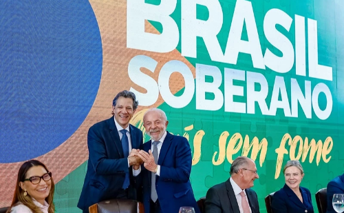Haddad rejeita qualquer ideia de privatização do Pix