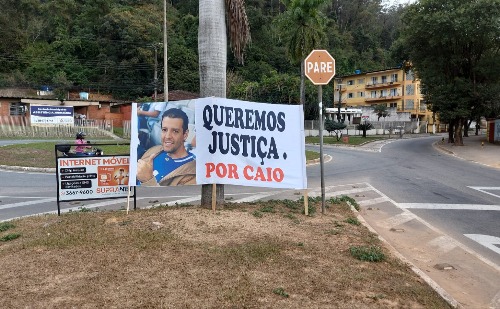 Segundo dia de julgamento de acusados pela morte de Caio Domingues tem clima tenso em Timóteo