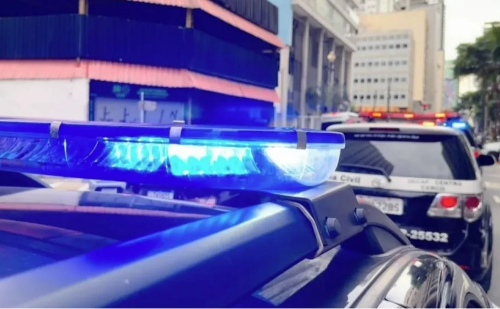 Briga em escola termina com aluna ferida por tesoura em SP