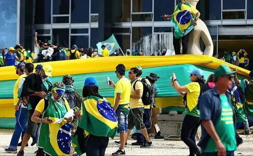 STF condena 119 por participação nos atos de 8 de janeiro