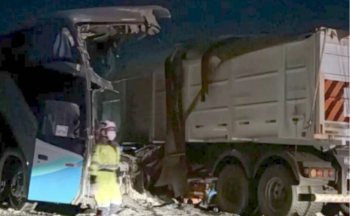 Colisão grave entre ônibus e carreta deixa 11 mortos na BR-163 em MT