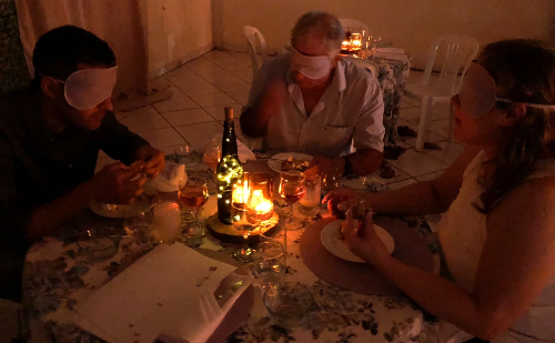 Timóteo recebe Jantar às Cegas com proposta sensorial e solidária