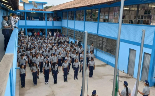 Tribunal de Contas suspende expansão das escolas cívico-militares em Minas