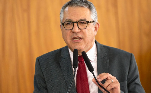 Padilha critica Trump após sanção dos EUA a profissionais do Mais Médicos