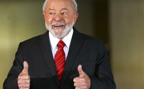 Projeto de Lula quer suspender redes sociais mesmo sem decisão judicial