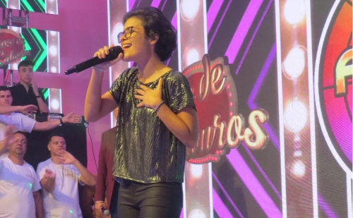 Cantora do Vale do Aço disputa vaga na final de reality musical no SBT