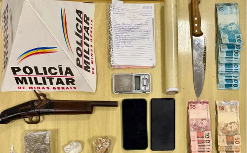 Quatro pessoas são presas por tráfico de drogas em casa em Ipatinga