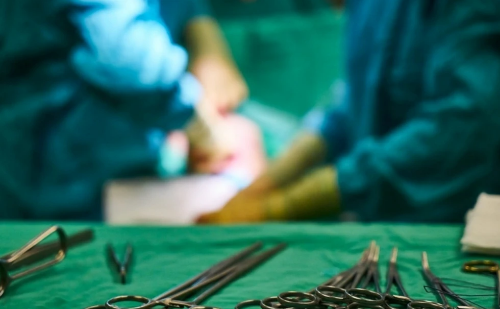 Erro médico grave leva à amputação de pênis durante cirurgia