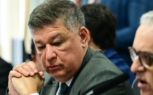 Acordo na CPMI do INSS evita convocação de irmão de Lula