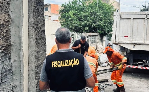 Prefeitura de Ipatinga realiza desocupação de áreas públicas
na operação Cidade Segura