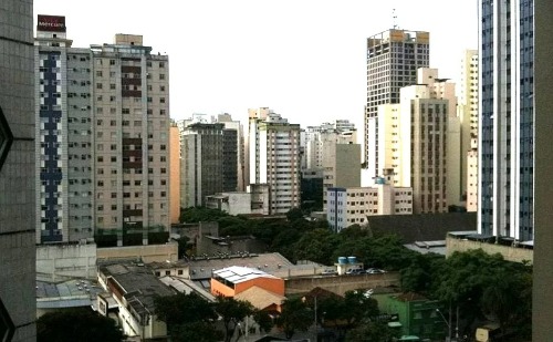 Condomínio multa morador por uso de apartamento como ponto de prostituição em MG